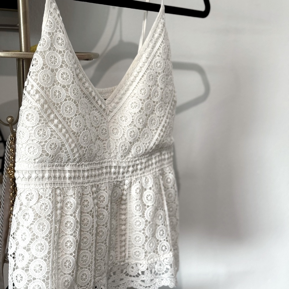 Abercrombie & Fitch Elegant White Lace Sleeveless Top